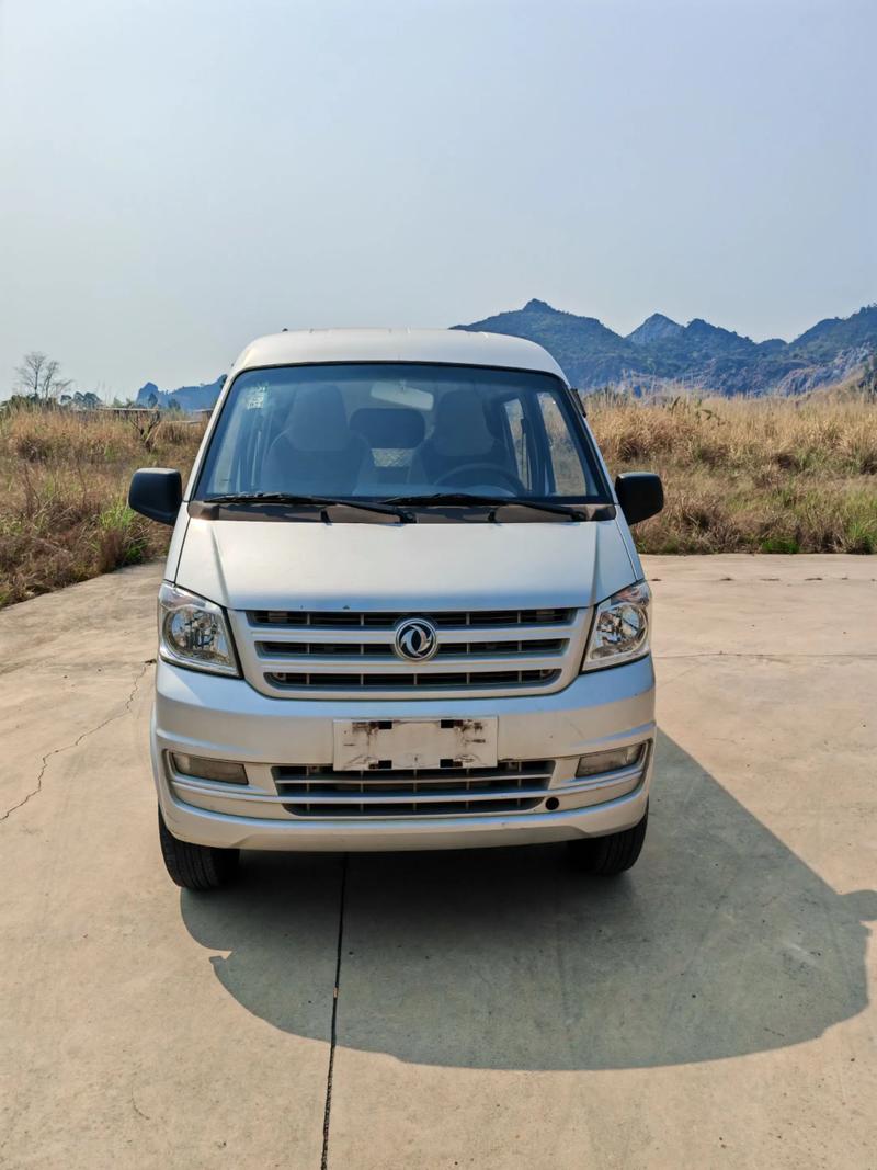 东风小康封闭式面包车 东风小康封闭式面包车价