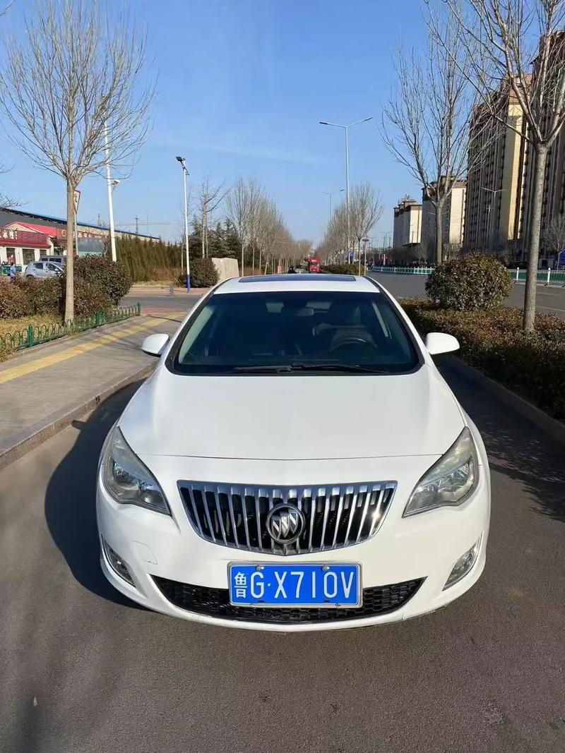 2012年的别克英朗xt多少钱 2012款别克英朗xt多少钱