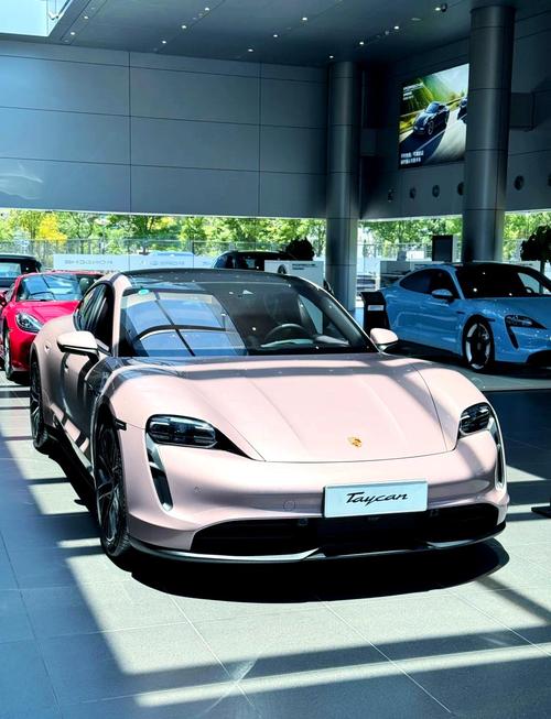 保时捷911冰莓粉价格／保时捷冰莓粉价格表以及图片