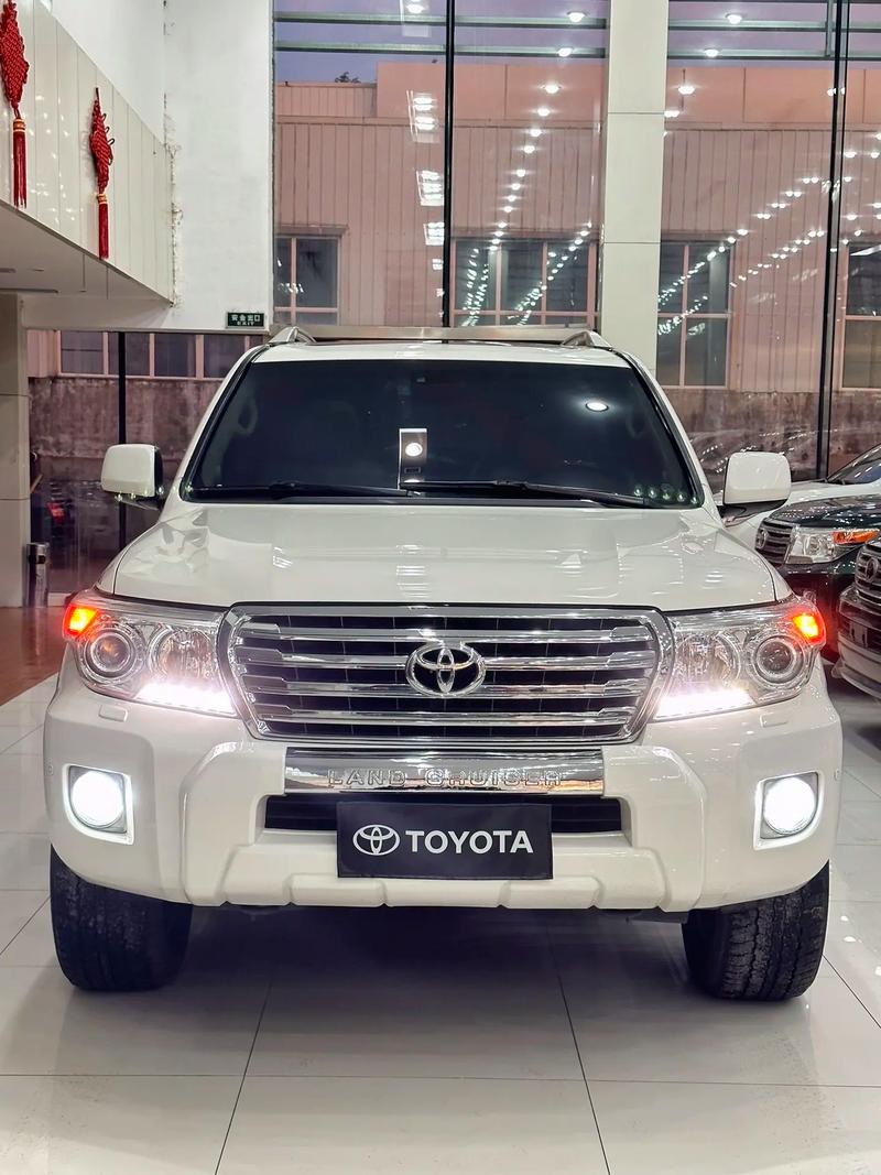 11年酷路泽4000二手车价格 2011年的酷路泽40多钱