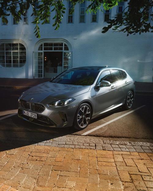 全新宝马1系两厢 全新宝马1系两厢版