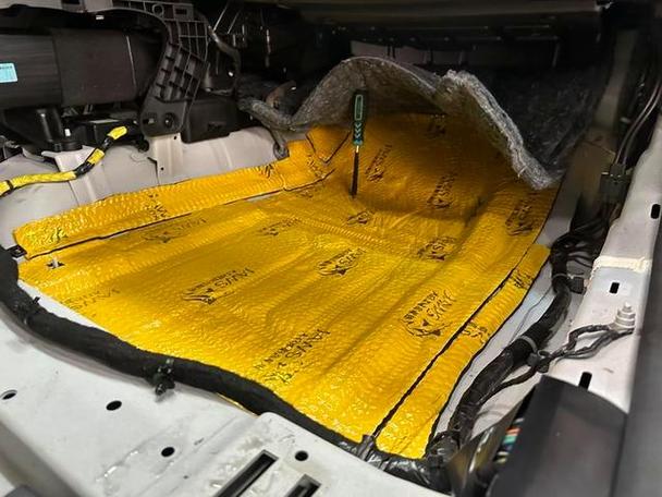 别克微蓝隔音改装／别克微蓝吧