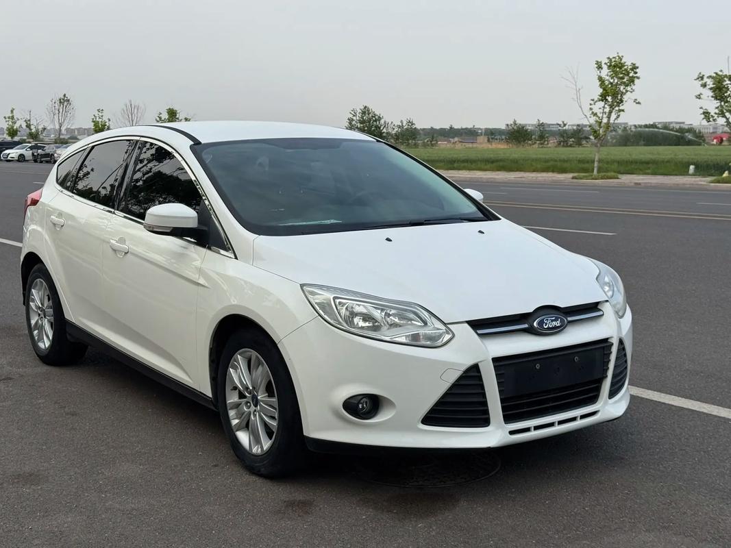 13年福克斯油耗多少真实油耗(13年的福克斯16值多少钱一个)